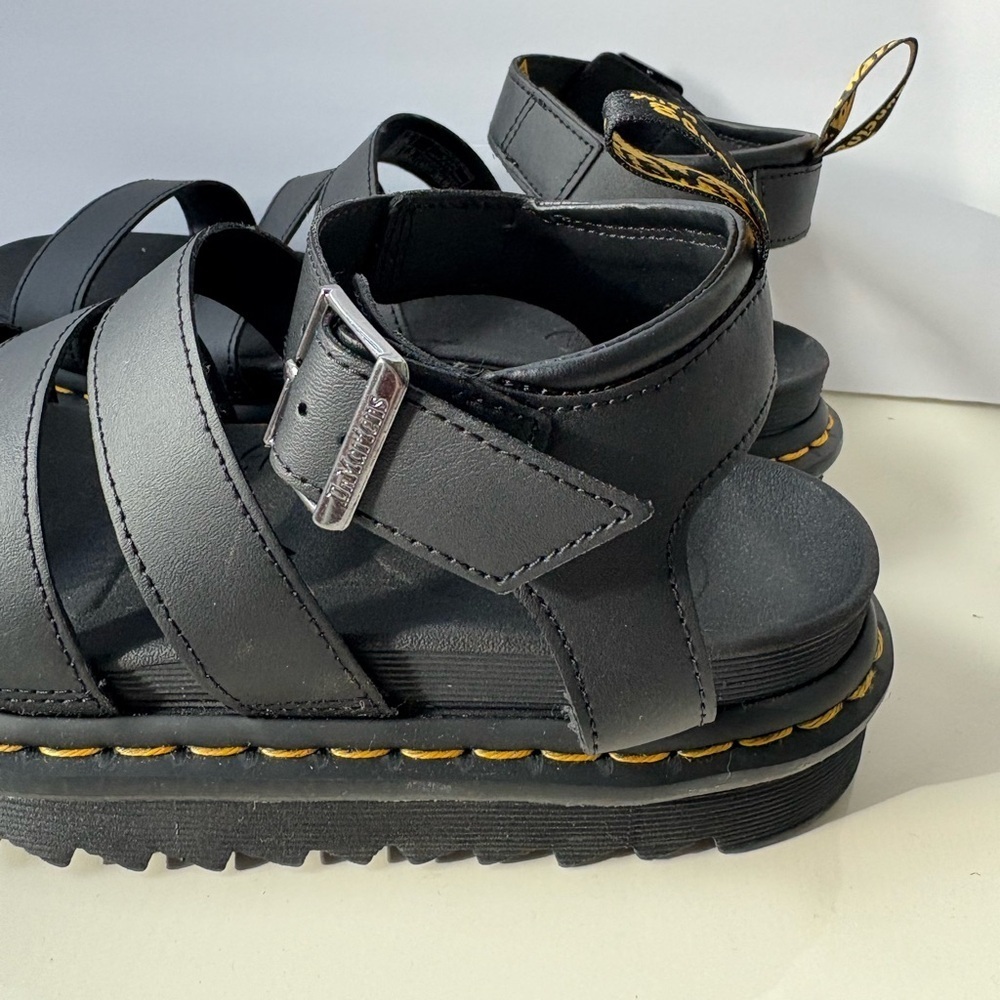 NWOT Dr. Martens Blaire Hydro Leather Sandals Size 9 Women’s - Picture 3 of 13